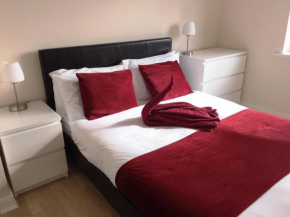 Отель Luxury Apartments With Allocated Parking  Бэсиннгстоук